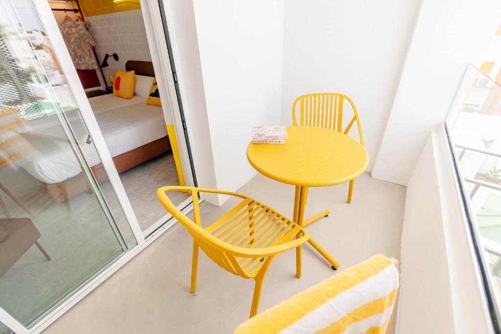 RYLOLSA-ST-SUP // Studio Superior Side Sea view