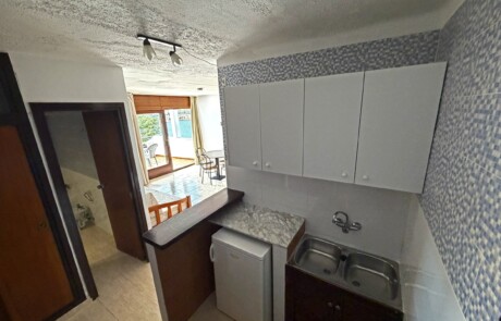 APRYPRTX 09 Kitchen Sink Fridge - LeibTour: TOP aparthotels in Ibiza