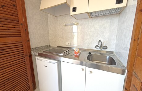 APRYPRTX 49 Compact Kitchenette - LeibTour: TOP aparthotels in Ibiza