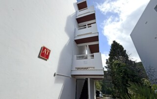 APRYPRTX 68 Building AT Sign - LeibTour: TOP aparthotels in Ibiza
