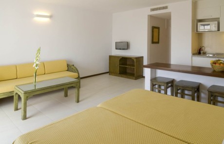 BONLLAP 10 - LeibTour: TOP aparthotels in Ibiza