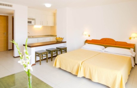 BONLLAP 11 - LeibTour: TOP aparthotels in Ibiza