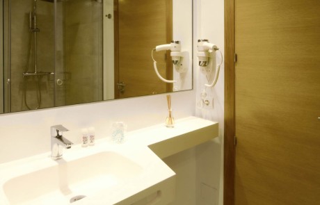 BONLLAP 17 - LeibTour: TOP aparthotels in Ibiza