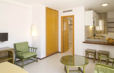 BONLLAP 2 - LeibTour: TOP aparthotels in Ibiza