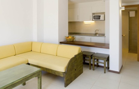 BONLLAP 21 - LeibTour: TOP aparthotels in Ibiza