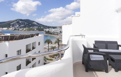 BONLLAP 31 - LeibTour: TOP aparthotels in Ibiza