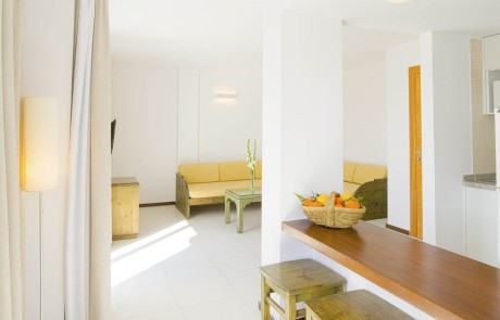 BONLLAP 36 - LeibTour: TOP aparthotels in Ibiza