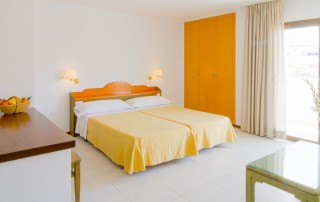 BONLLAP 9 - LeibTour: TOP aparthotels in Ibiza