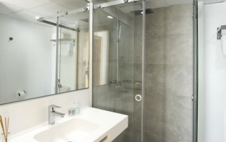 Beautiful quiet apartment Santa eulalia by the sea bonllap bathroom3 1 - LeibTour: TOP aparthotels in Ibiza