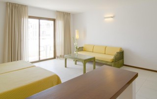 Beautiful quiet apartment Santa eulalia by the sea bonllap living room 3 - LeibTour: TOP aparthotels in Ibiza