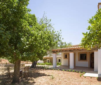 Breathtaking Pool Villa Santa Gertrudis – IBIZA 7 VillaVicen20 - LeibTour: TOP aparthotels in Ibiza