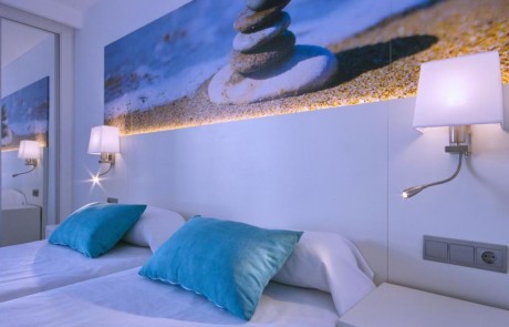 Bright large family apartment by the sea BALRESMIG Bedroom3 - LeibTour: TOP aparthotels in Ibiza