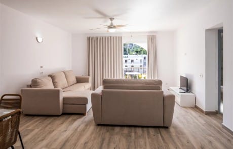 CALVADAP amp 4 - LeibTour: TOP aparthotels in Ibiza