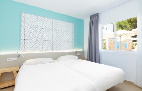 CROSLSE 1B 3 1 - LeibTour: TOP aparthotels in Ibiza