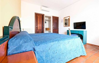 Central cheap Hotel with terrace SANTA EULALIA htl seazme Room8 - LeibTour: TOP aparthotels in Ibiza