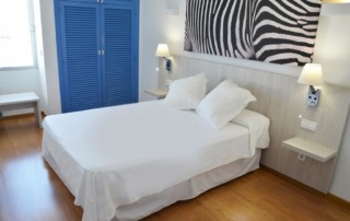 Cheap apartment with pool up to 3 guests PLAYATIV Bedroom4 - LeibTour: TOP aparthotels in Ibiza