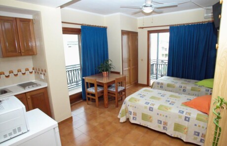 Compact homely apartments and studios EBAPPSE Studio apartment 1 - LeibTour: TOP aparthotels in Ibiza