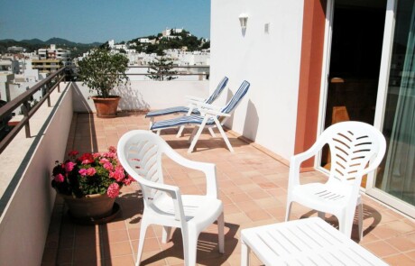 Compact homely apartments and studios EBAPPSE Terrace 2 - LeibTour: TOP aparthotels in Ibiza