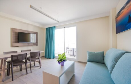 Copia di Central bright and lovely apartment up to 3 guests LSANAPSA Living room - LeibTour: TOP aparthotels in Ibiza