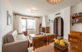 Cozy Apartment with Pool on the beach S.ta Eulalia SEUROS Living room 3 - LeibTour: TOP aparthotels in Ibiza