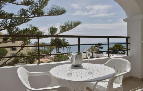 Cozy Apartment with Pool on the beach S.ta Eulalia SEUROS Terrace - LeibTour: TOP aparthotels in Ibiza