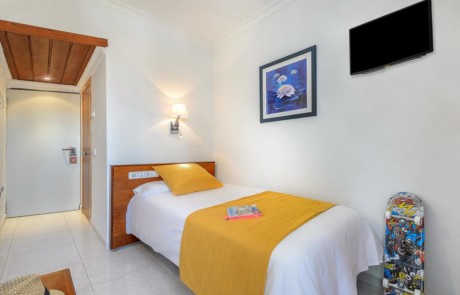 Cozy Apartment with large pool city heart SAN ANTONIO SIRAPSAN Bedroom 5 - LeibTour: TOP aparthotels in Ibiza