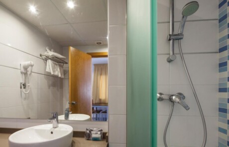 Crazy Party apartment Playa den Bossa IBJTAPT 10 1 - LeibTour: TOP aparthotels in Ibiza