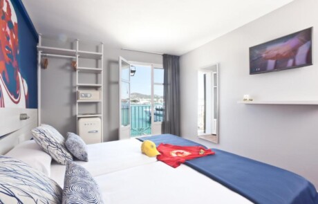 Downtown Stilish Design Room HTL IBRYMAR Bedroom1 - LeibTour: TOP aparthotels in Ibiza
