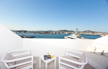 Downtown Stilish Design Room HTL IBRYMAR Terrace - LeibTour: TOP aparthotels in Ibiza