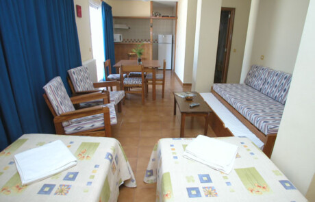 EBAPPSE 08 - LeibTour: TOP aparthotels in Ibiza