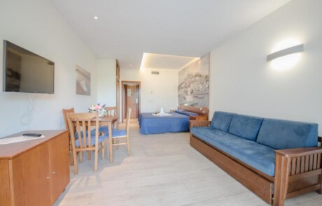 ELPICLLO 27 - LeibTour: TOP aparthotels in Ibiza