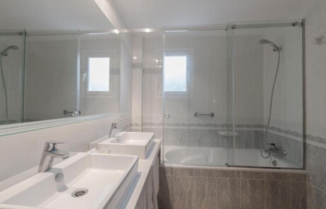 ELPICLLO bedroom - LeibTour: TOP aparthotels in Ibiza