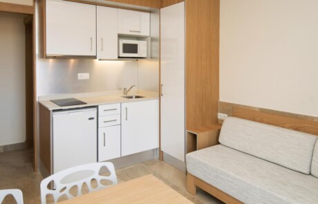 Family apartment ideal for large groups in a very quiet area SMUGPAR kitchen - LeibTour: TOP aparthotels in Ibiza