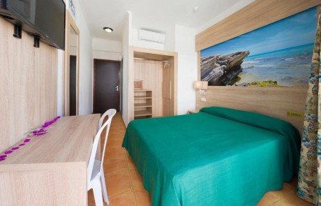 HSTANB CJRT SGL1 - LeibTour: TOP aparthotels in Ibiza