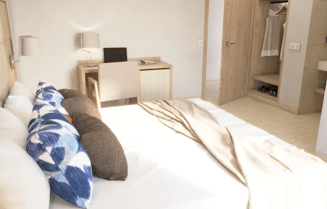 HSTANB CJRT3 1 - LeibTour: TOP aparthotels in Ibiza