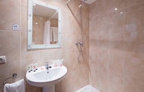 HTL SEAZME 20 - LeibTour: TOP aparthotels in Ibiza