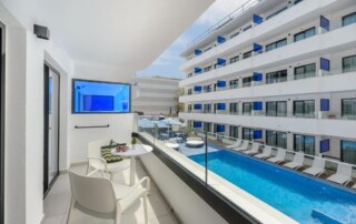 JBQBLUE balcony pool - LeibTour: TOP aparthotels in Ibiza