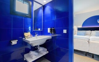 JBQBLUE blue sink - LeibTour: TOP aparthotels in Ibiza