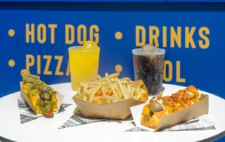 JBQBLUE hotdogs drinks - LeibTour: TOP aparthotels in Ibiza