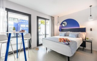 JBQBLUE studio street - LeibTour: TOP aparthotels in Ibiza