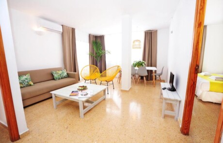 LSCDDOS 14 - LeibTour: TOP aparthotels in Ibiza