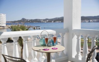 Large bright apartment with gym BEASTSA Terrace - LeibTour: TOP aparthotels in Ibiza
