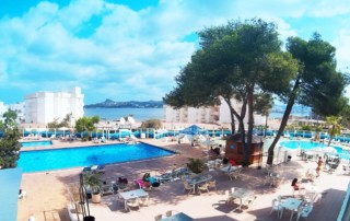 Large bright apartment with pool in Sant Antoni Bahiariv Swimming Pool - LeibTour: TOP aparthotels in Ibiza