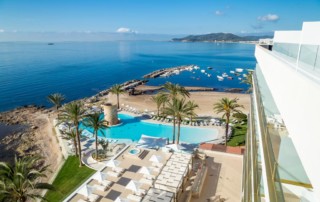Luxury Hotel Playa den Bossa sea front PLAYA DEN BOSSA HTL TRDMA Amazing view - LeibTour: TOP aparthotels in Ibiza