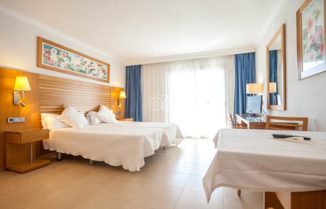 Luxury Playa den Bossa Ibiza Modern Studio Apartment PLAYA DEN BOSSA IBAPPRE Bedroom 10 2 - LeibTour: TOP aparthotels in Ibiza