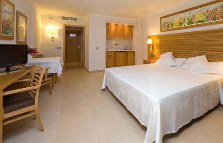 Luxury Playa den Bossa Ibiza Modern Studio Apartment PLAYA DEN BOSSA IBAPPRE Bedroom 2 - LeibTour: TOP aparthotels in Ibiza