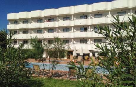Luxury Playa den Bossa Ibiza Modern Studio Apartment PLAYA DEN BOSSA IBAPPRE Overview6 1 - LeibTour: TOP aparthotels in Ibiza