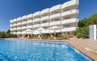 Luxury Playa den Bossa Ibiza Modern Studio Apartment PLAYA DEN BOSSA IBAPPRE Pool 1 - LeibTour: TOP aparthotels in Ibiza