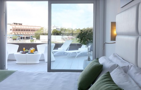 Luxury Pool SPA Gym Apartments AXBEASA Balcony - LeibTour: TOP aparthotels in Ibiza