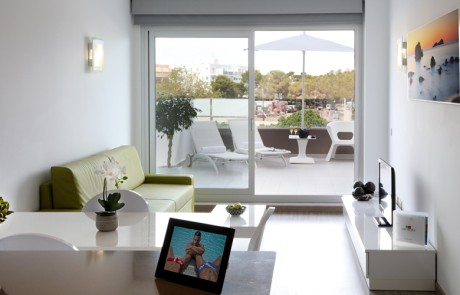 Luxury Pool SPA Gym Apartments AXBEASA Living Room 6 - LeibTour: TOP aparthotels in Ibiza